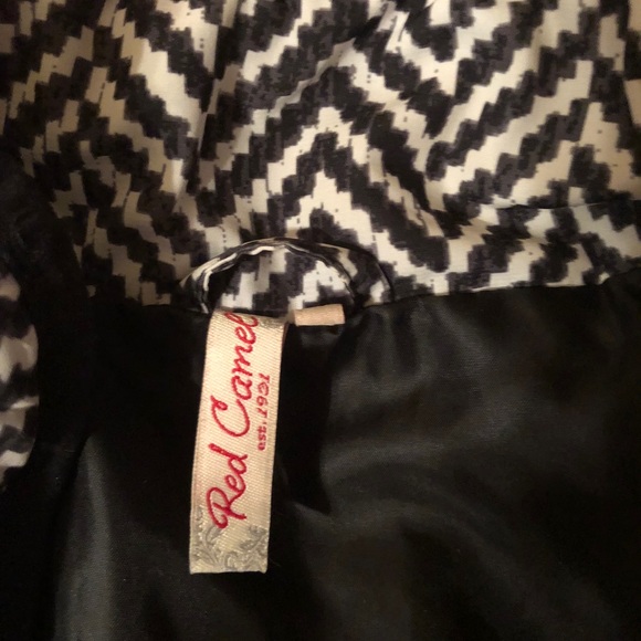 Herringbone Puffer Vest - Picture 2 of 4